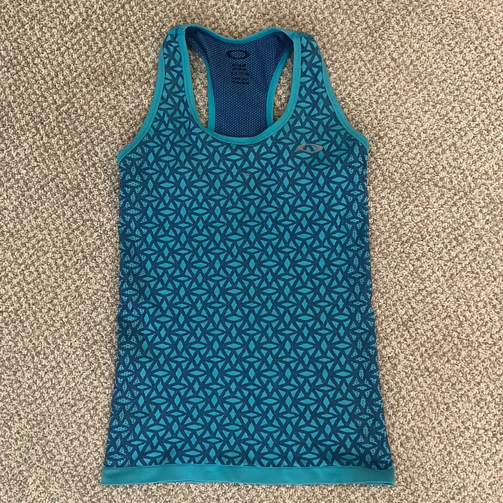 Oakley tank top